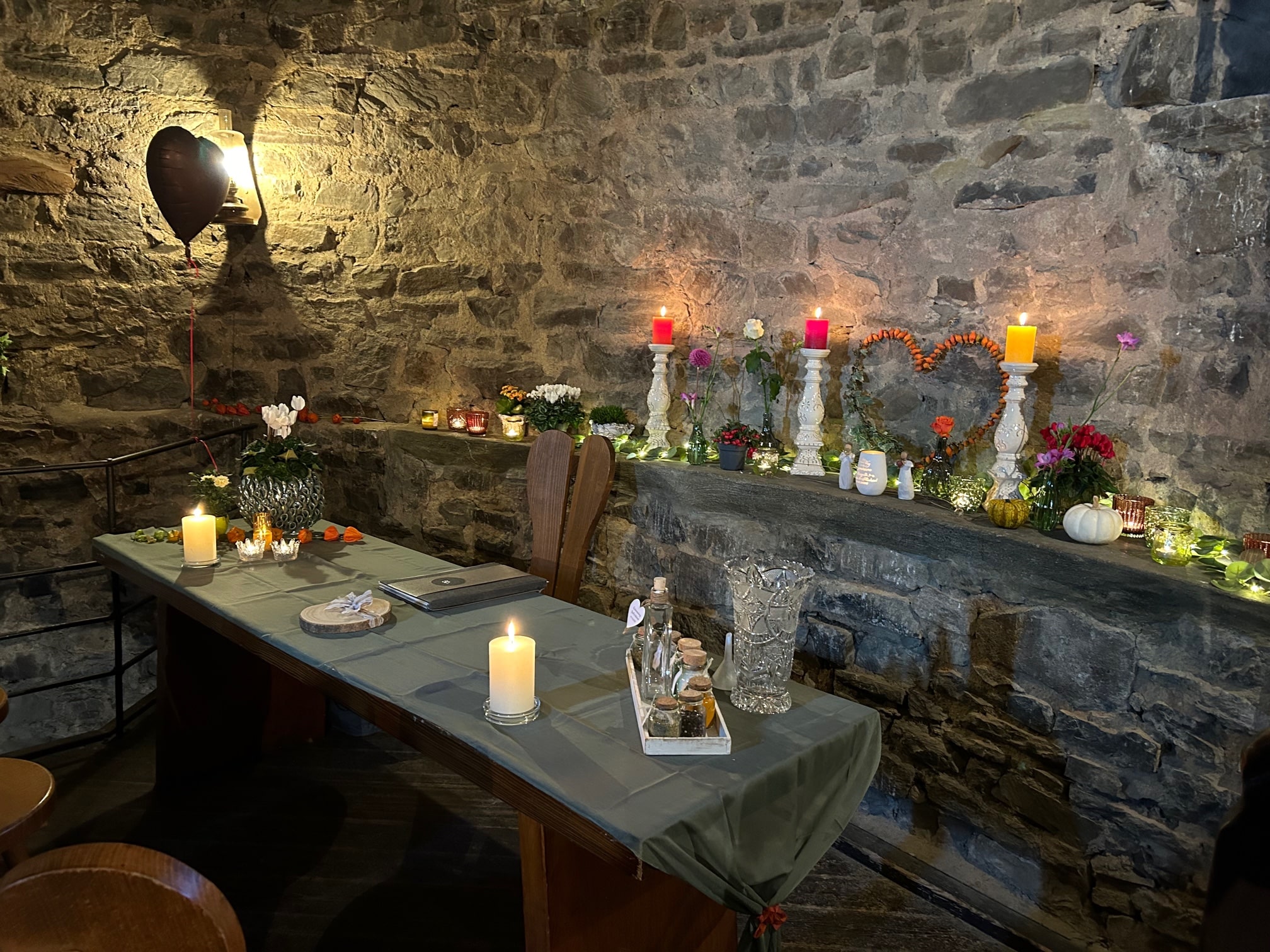 Foto des Trauzimmers im Hexenturm der Stadt Rheinbach